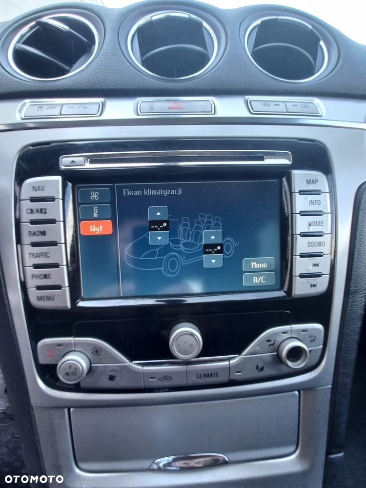 Ford S-Max - 30