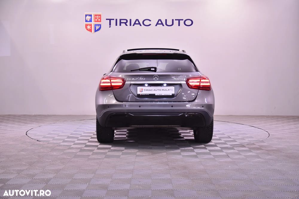 Mercedes-Benz GLA 200 d 4MATIC Aut. - 4