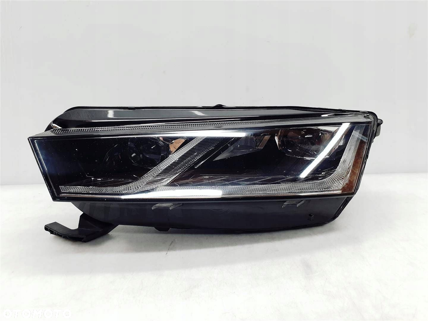 SKODA OCTAVIA 4 IV 5E4 20r LEWA LAMPA PRZÓD FULL LED ORY EU - 2