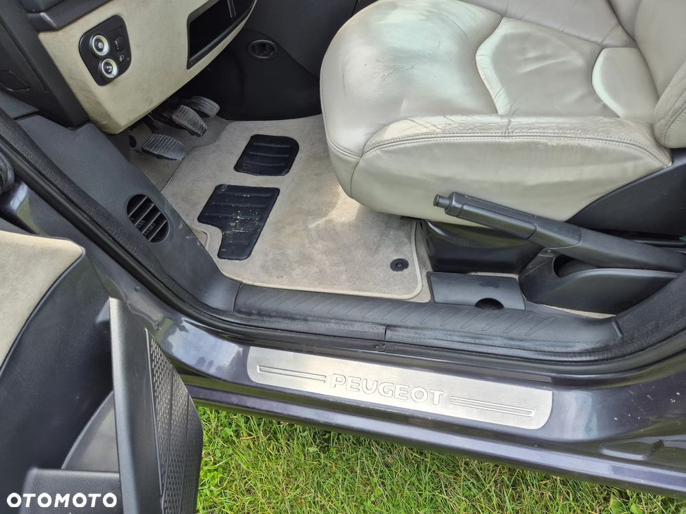 Peugeot 807 HDi 135 Platinum Pullmann - 18