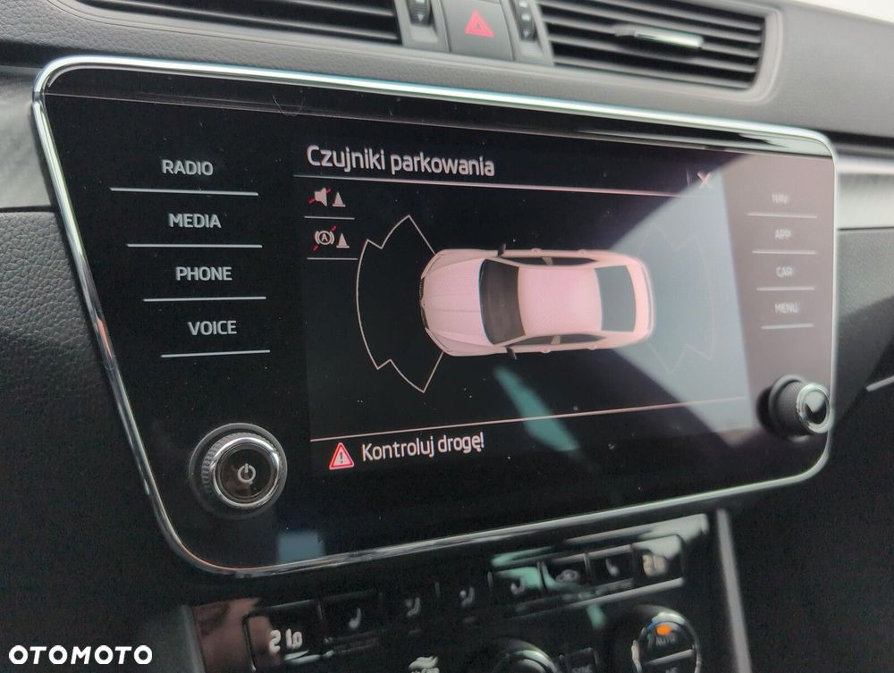 Skoda Superb 1.5 TSI Sportline DSG - 34