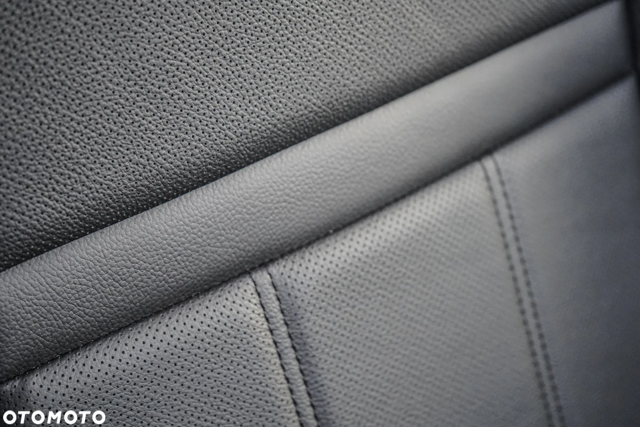 Land Rover Range Rover Evoque D200 R-Dynamic SE - 16