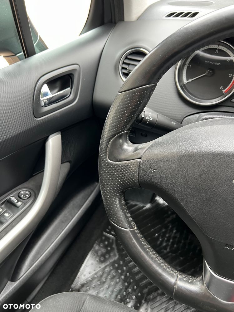 Peugeot 308 1.6 HDi Premium - 17