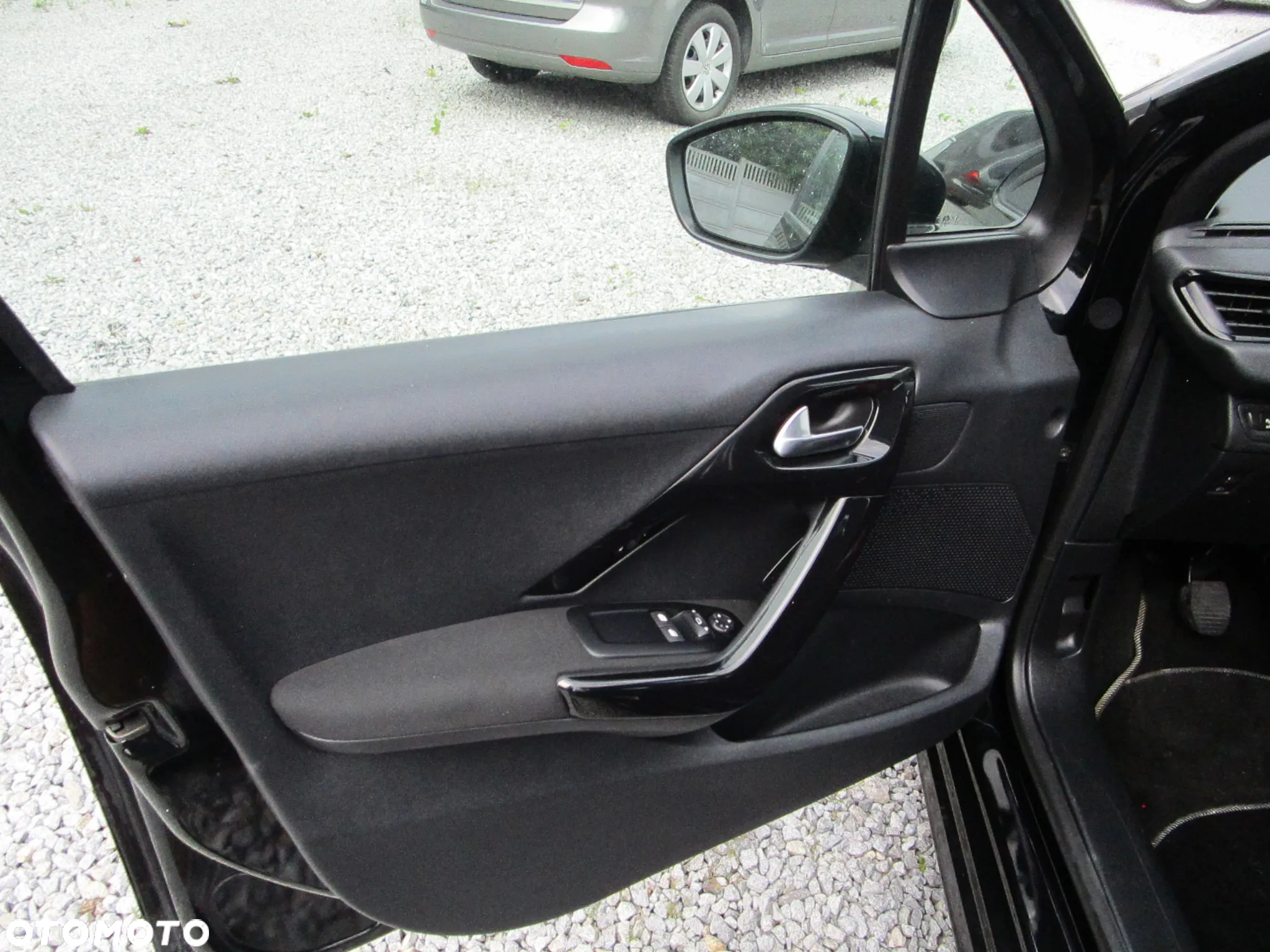 Peugeot 208 1.2 PureTech Active - 17