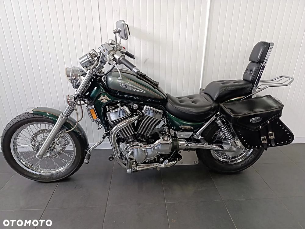 Suzuki Intruder - 7