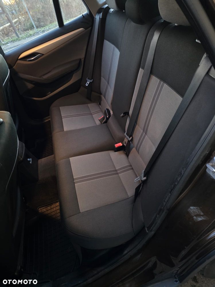 BMW X1 sDrive18d xLine - 8