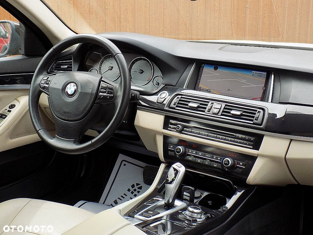 BMW Seria 5 518d - 17