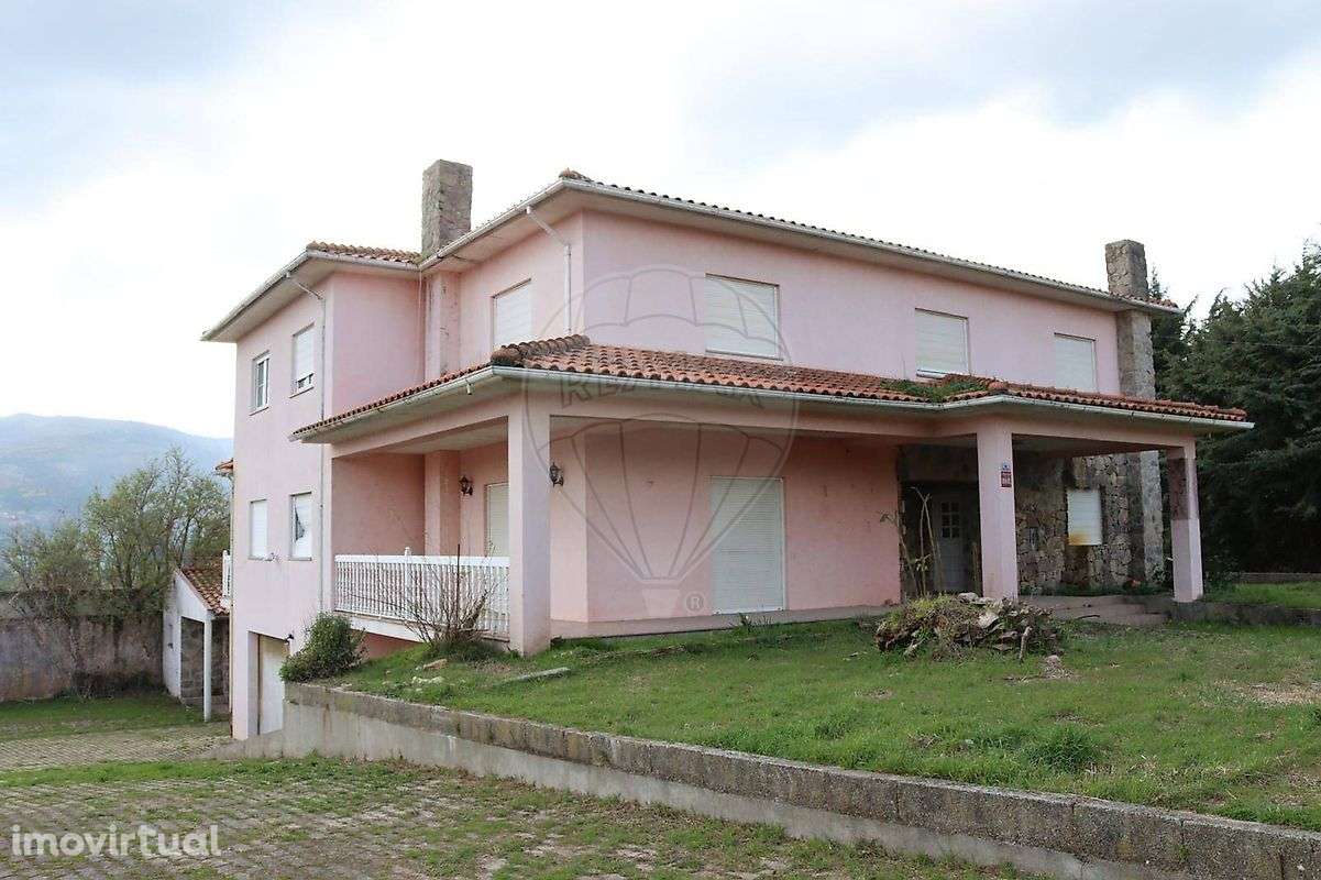 Moradia T7 para venda - Grande imagem: 2/36