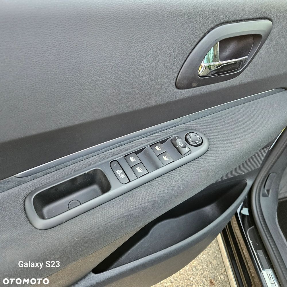 Peugeot 3008 1.6 THP Allure - 21