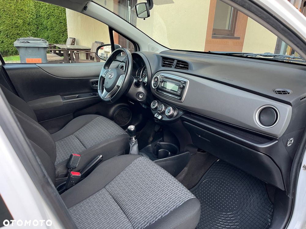 Toyota Yaris 1.0 Sol - 8