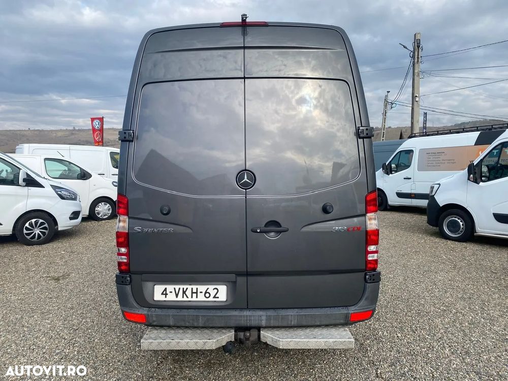 Mercedes-Benz SPRINTER - 4