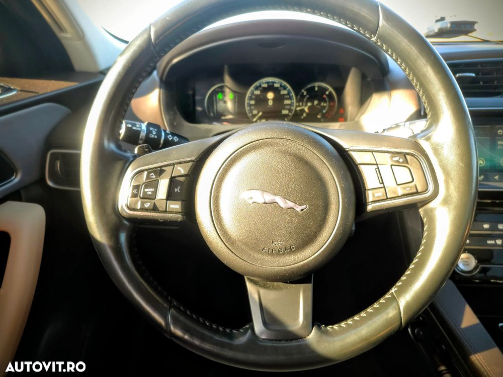 Jaguar F-Pace 30d AWD Prestige - 9