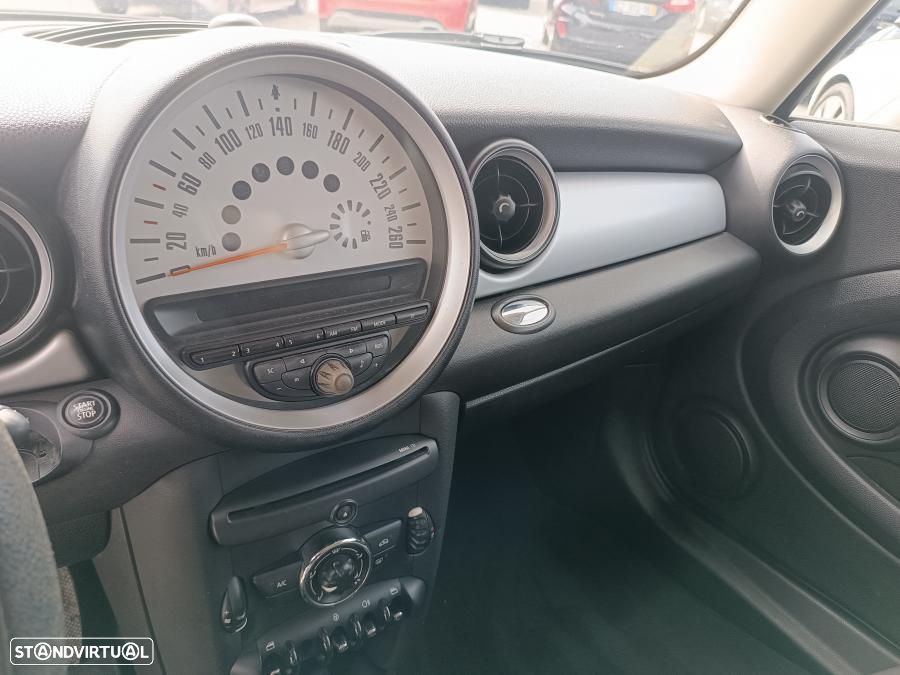 MINI 3 Portas One D - 7