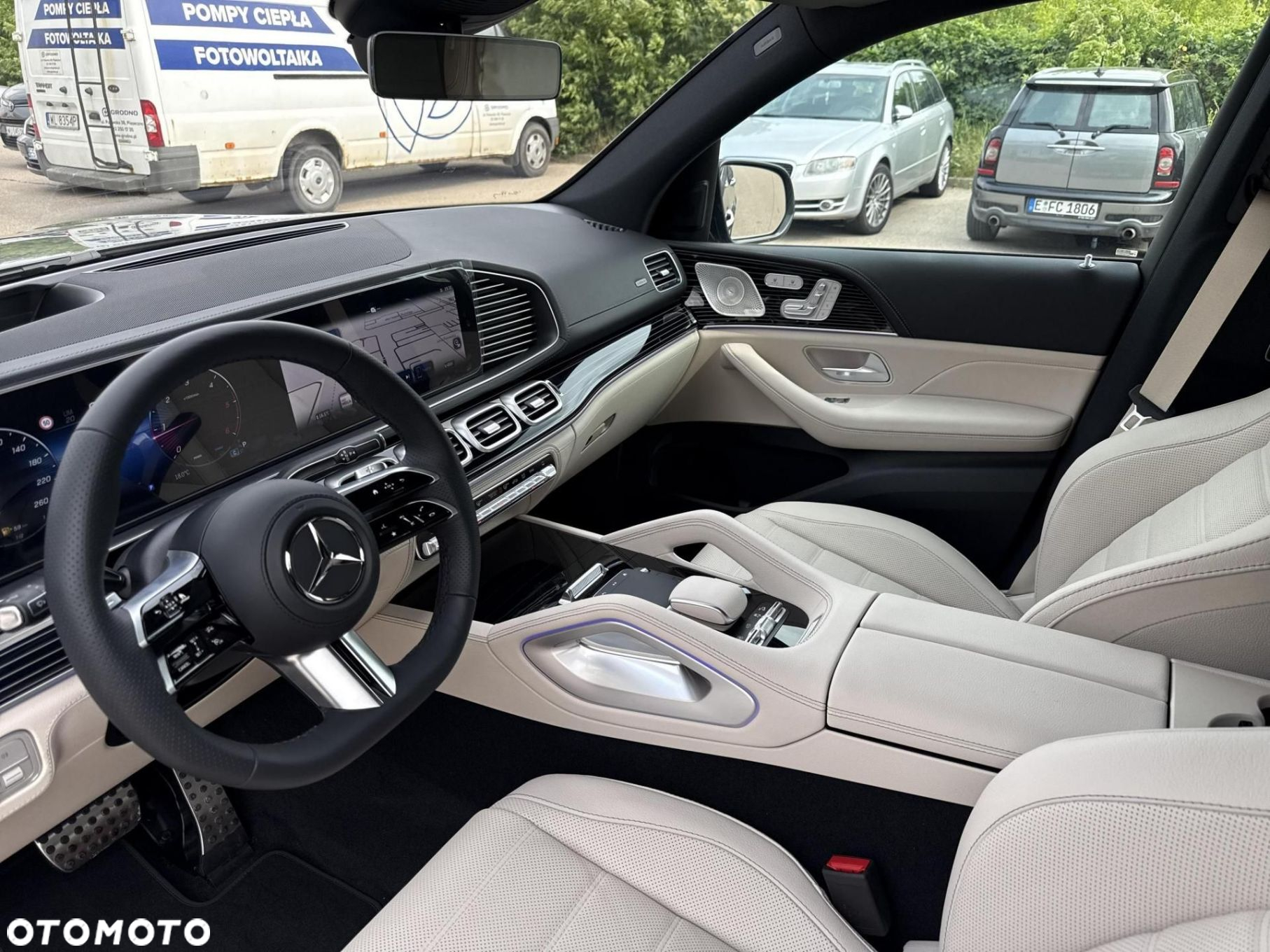 Mercedes-Benz GLS - 11