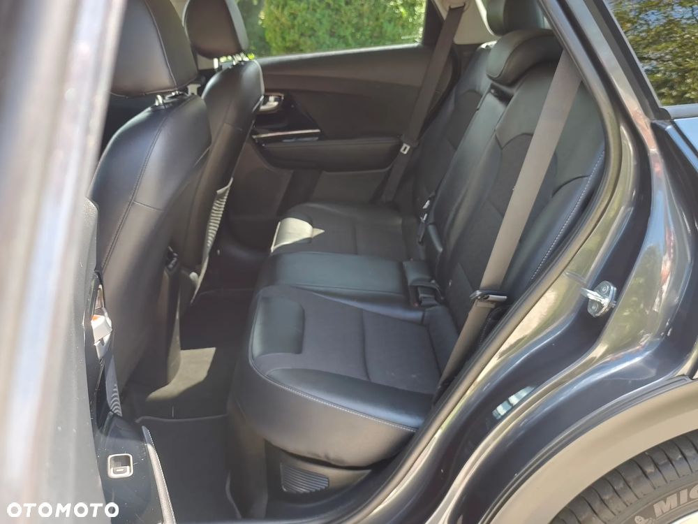 Kia Niro 1.6 GDI HEV 2WD OPF Vision - 29