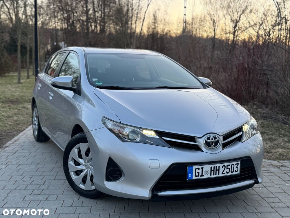 Toyota Auris 1.33 Dual-VVT-i Cool - 14
