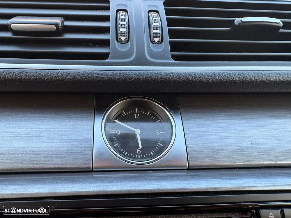 VW Passat Variant 1.6 TDI Confortline BlueMotion - 26