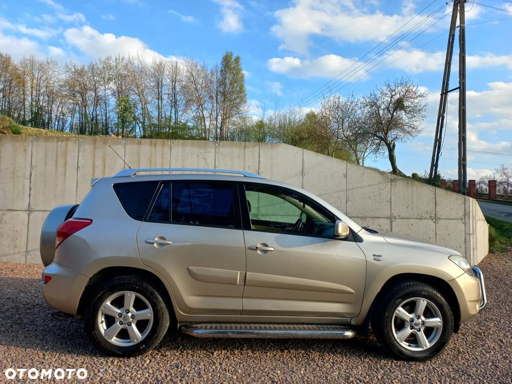 Toyota RAV4 2.2 D-4D Prestige - 3