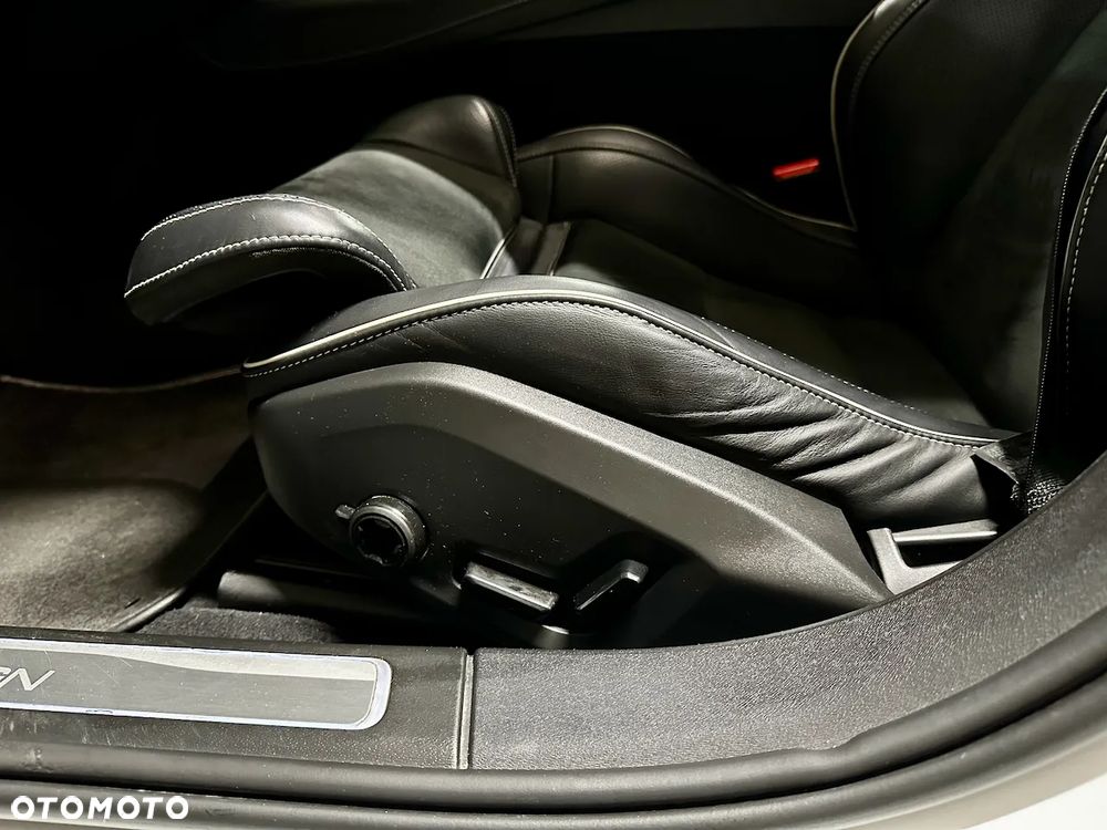 Volvo S90 T6 GPF AWD R-Design - 28