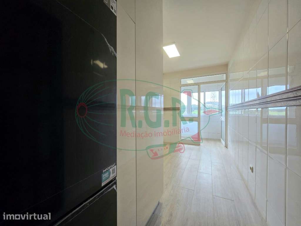 T2 Lg Garagem e Arrumos - Próximo da Metyis e Faculdade Medicina - Grande imagem: 5/28