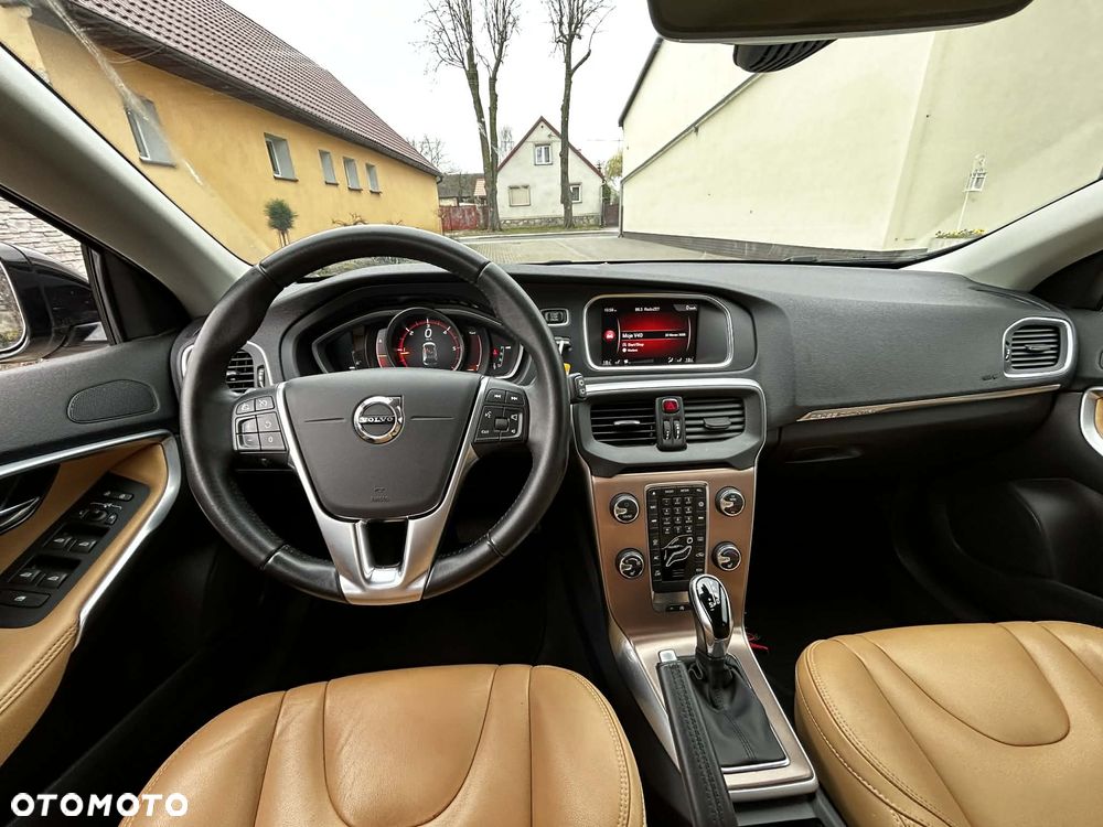 Volvo V40 Cross Country D2 Geartronic Summum - 9
