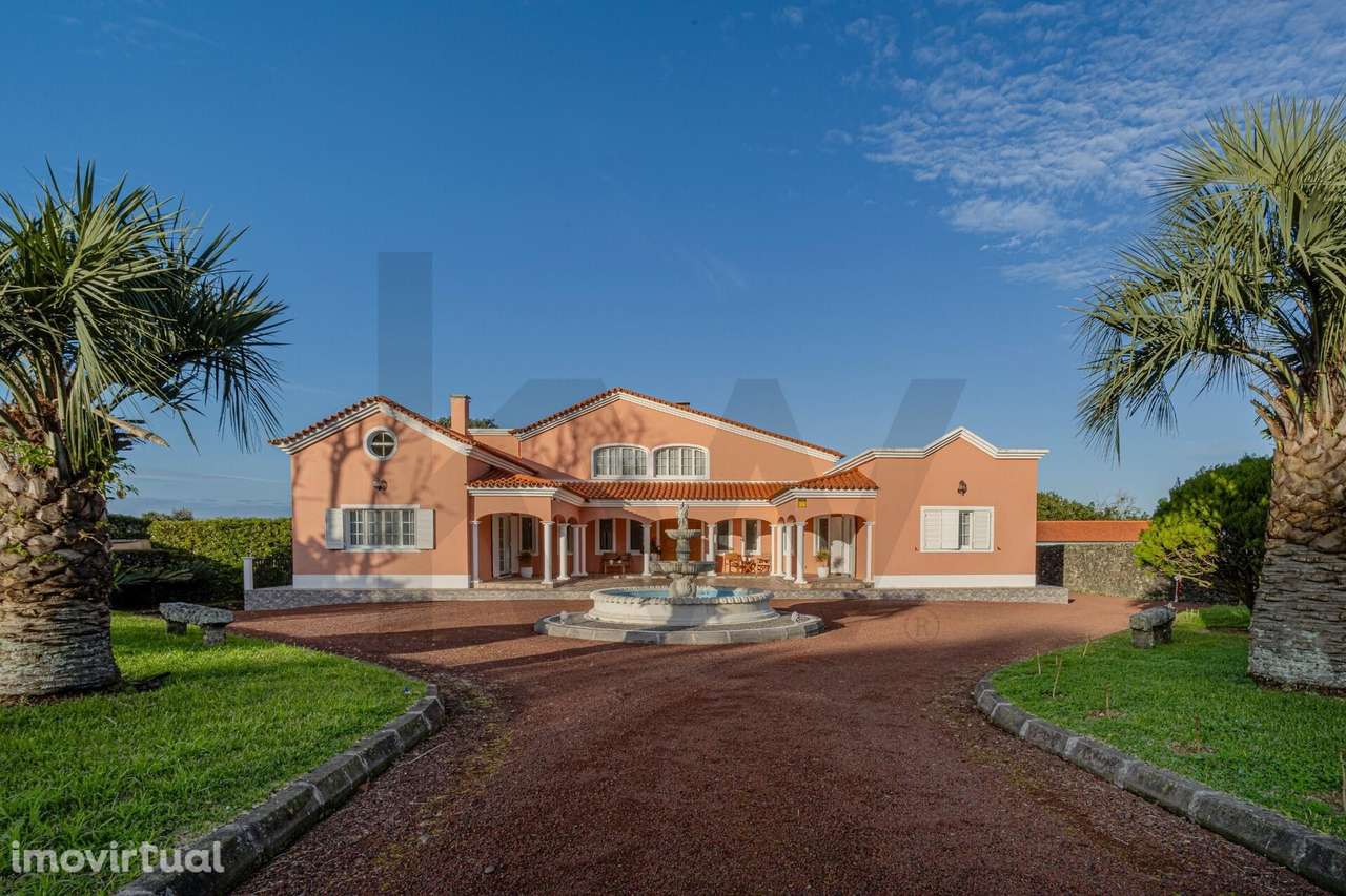 Moradia de Luxo | Moradia T7 nos Fenais da Luz - Grande imagem: 3/56