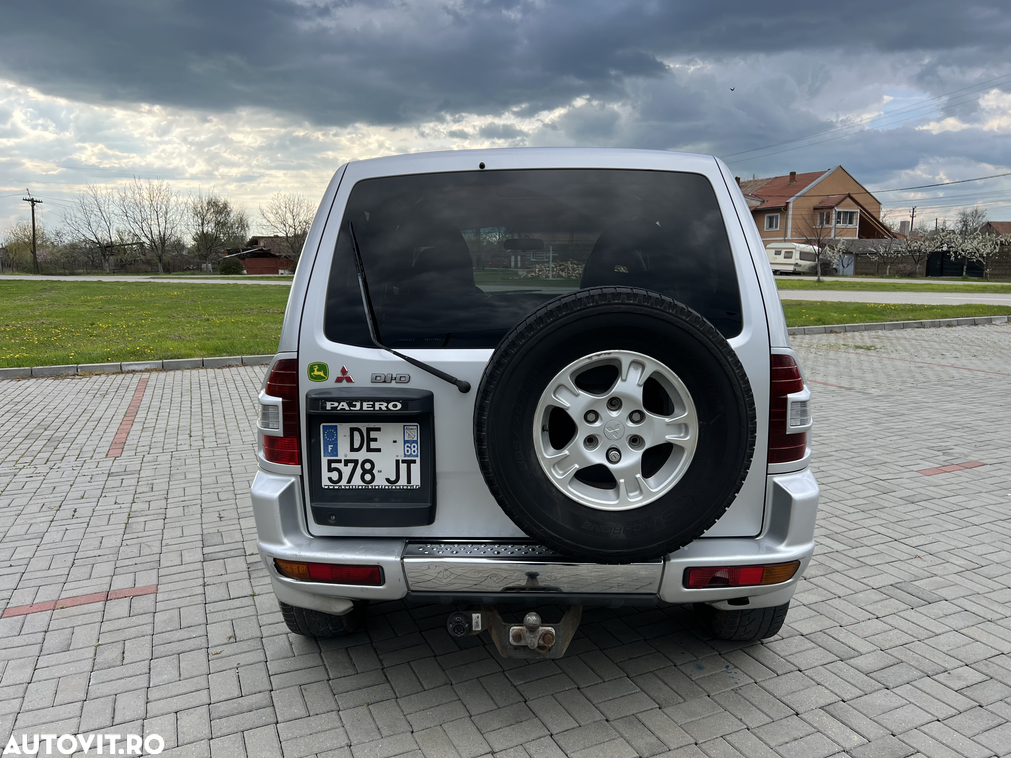 Mitsubishi Pajero - 13