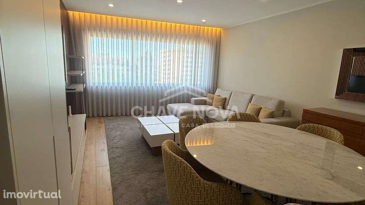 Apartamento T2 Mobilado em Soares dos Reis – Zona Central - Grande imagem: 2/21