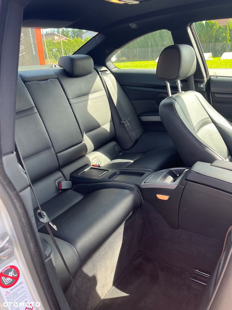 BMW Seria 3 325i xDrive Coupe M Sport Edition - 23