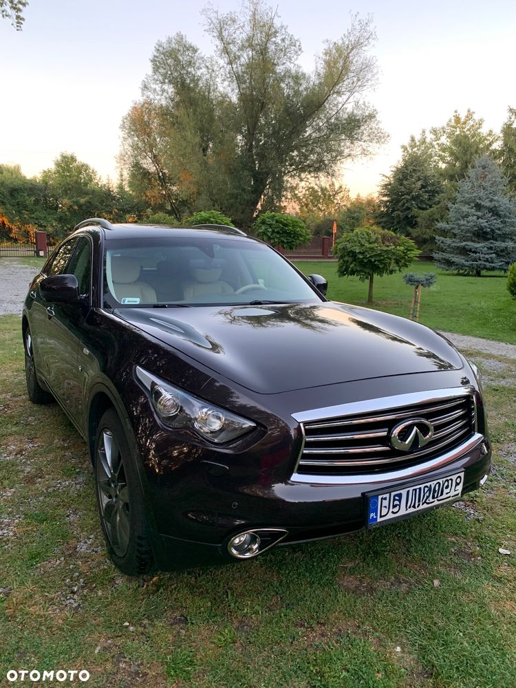 Infiniti QX70 - 17