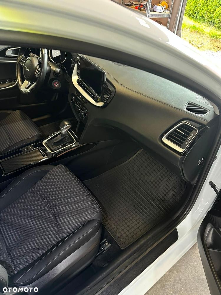 Kia Ceed 1.5 T-GDI Business Line Plus DCT - 6
