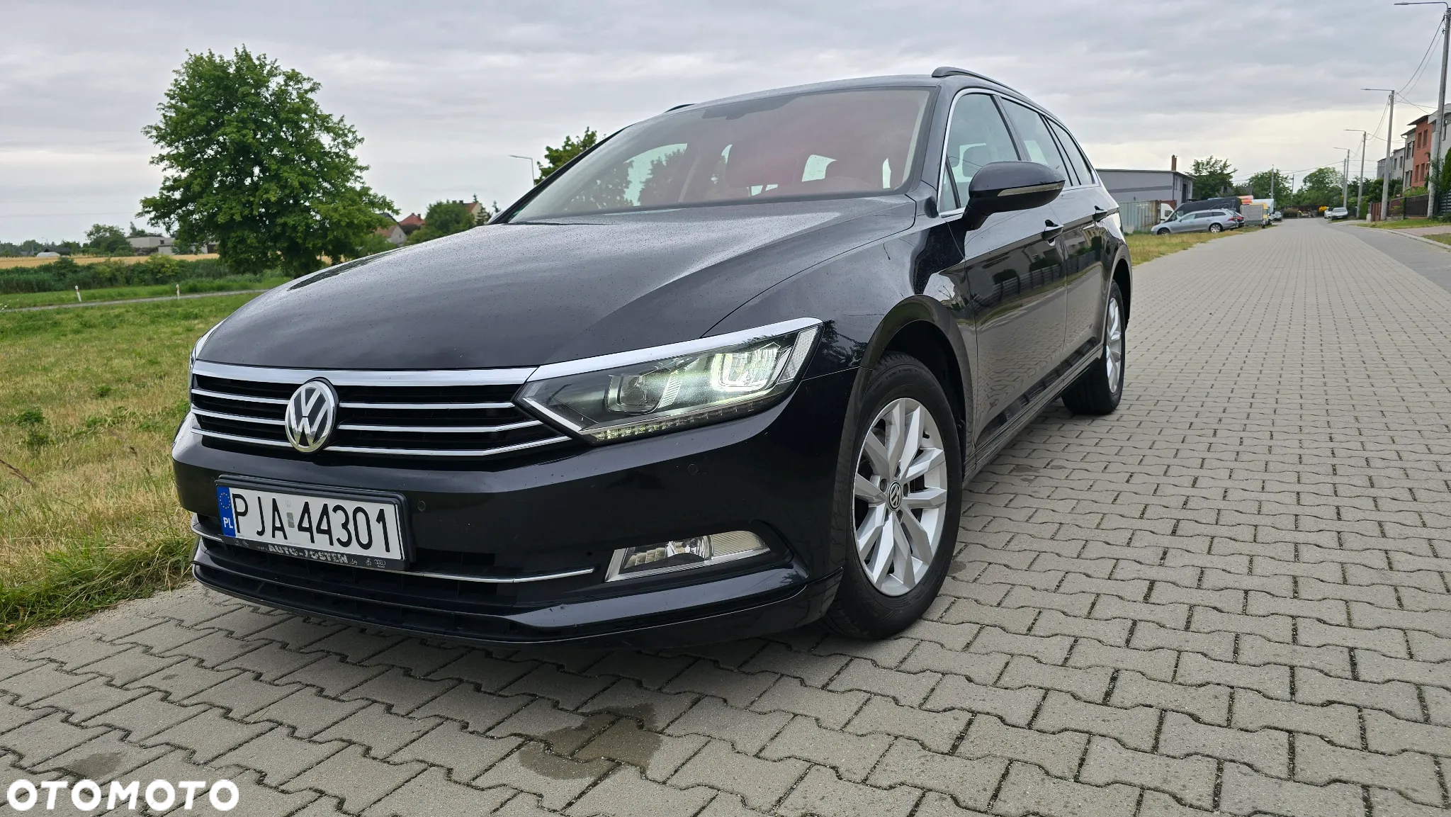 Volkswagen Passat 2.0 TDI BMT Comfortline DSG - 2