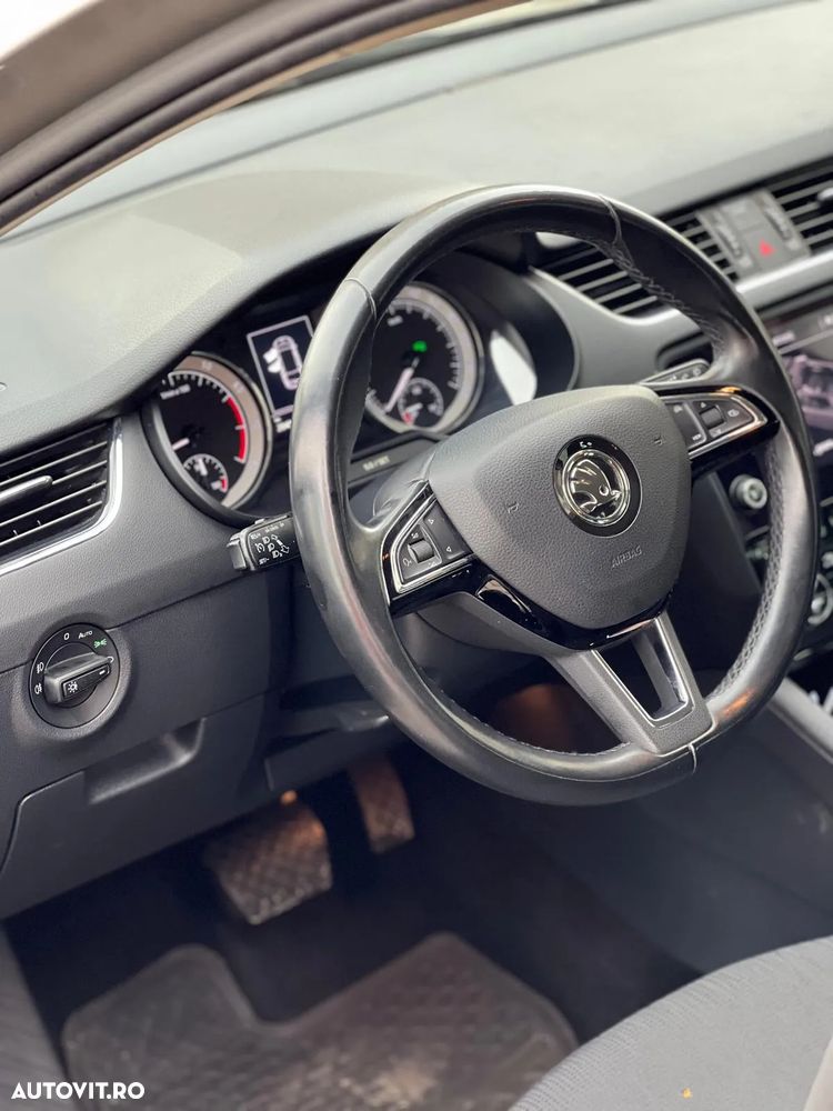 Skoda Octavia 1.5 TSI ACT DSG Clever - 5