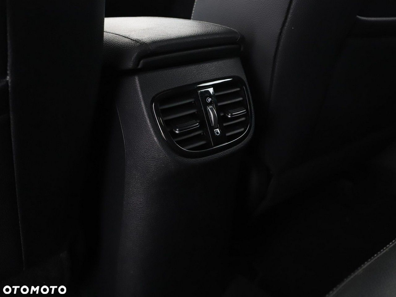 Kia XCeed 1.4 T-GDI OPF DCT7 SPIRIT - 37