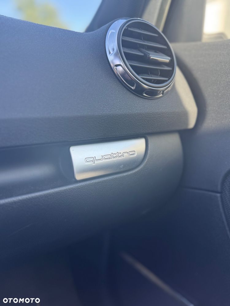 Audi A3 Sportback 2.0 TDI DPF Quattro Ambition - 4