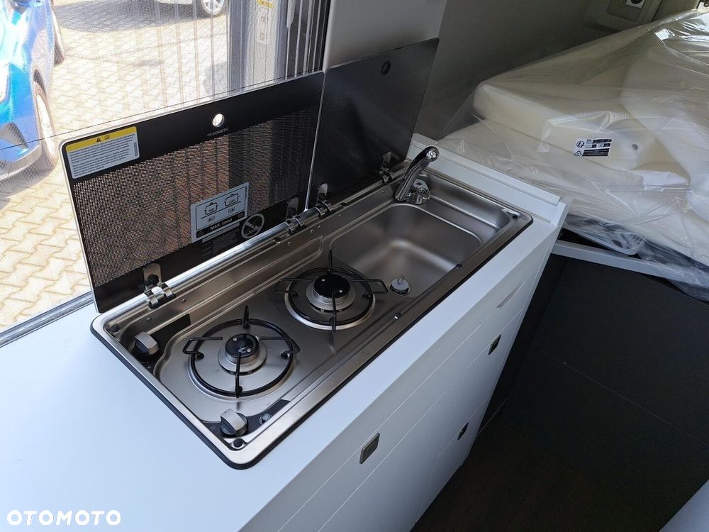 Volkswagen Grand California Grand California 600 DMC 3500kg silnik: 2,0 l TDI EURO VI-e SCR / 163KM/skrzynia biegów: Przedni napęd automatyczna 8-biegowa rozstaw osi: 3640 mm - 26