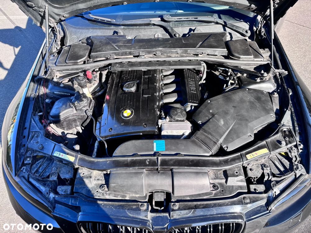 BMW Seria 3 325i - 8