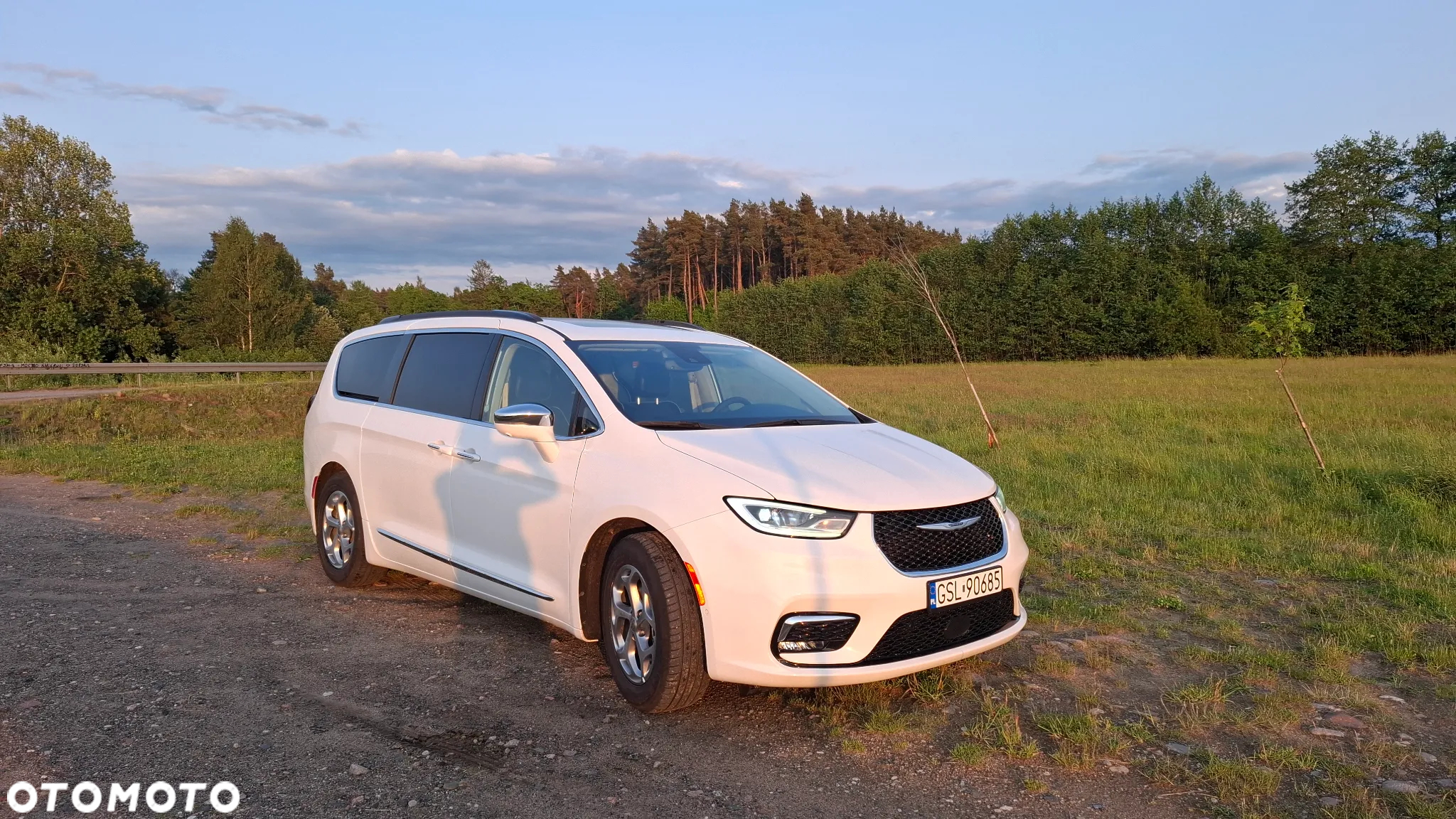 Chrysler Pacifica - 3