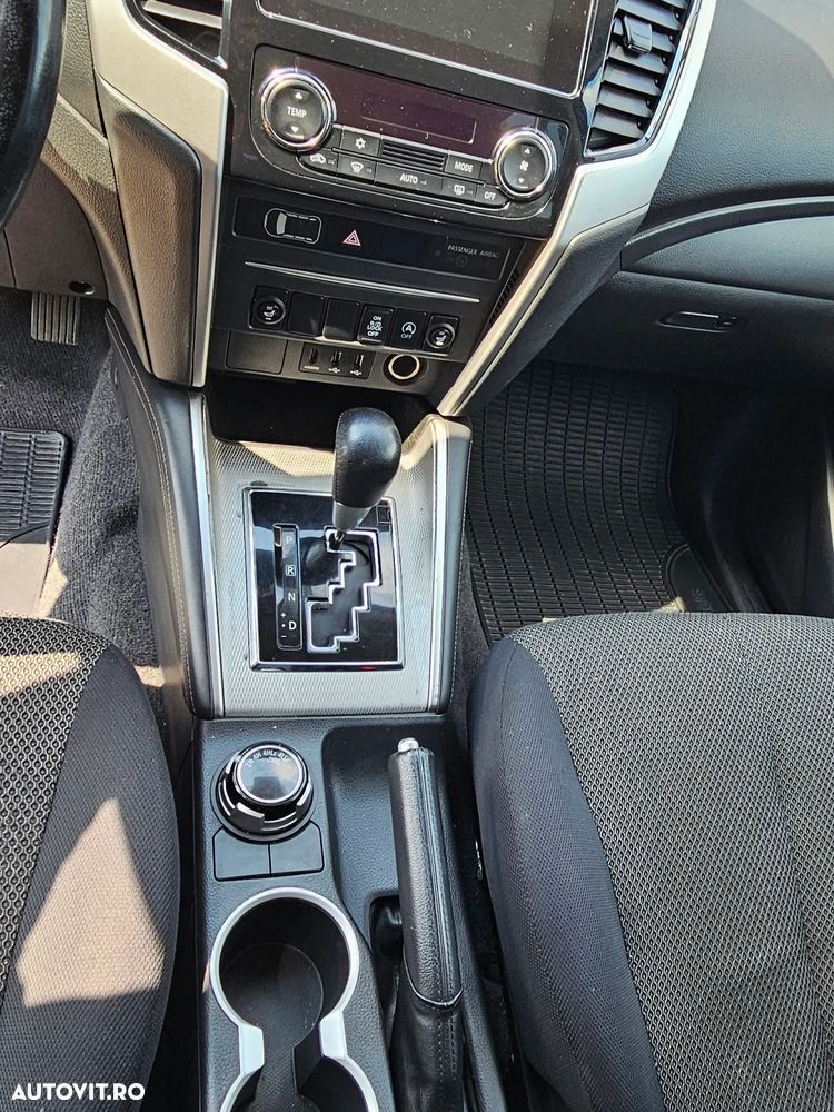 Mitsubishi L200 Double Cab 2.2 DI-D A/T Intense - 7