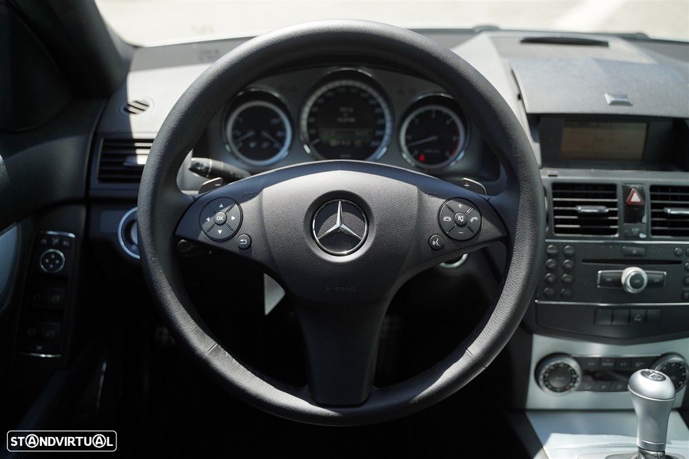 Mercedes-Benz C 320 - 18