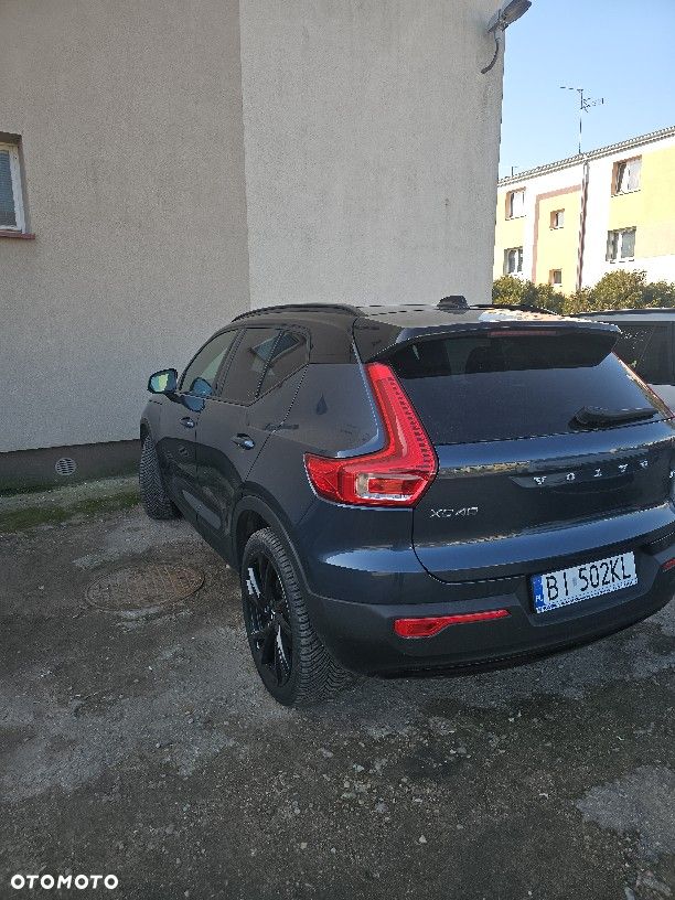 Volvo XC 40 T5 AWD R-Design - 4