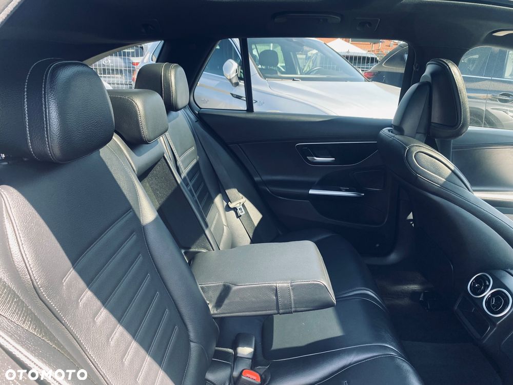 Mercedes-Benz Klasa C 220 d 9G-TRONIC AMG Line - 35