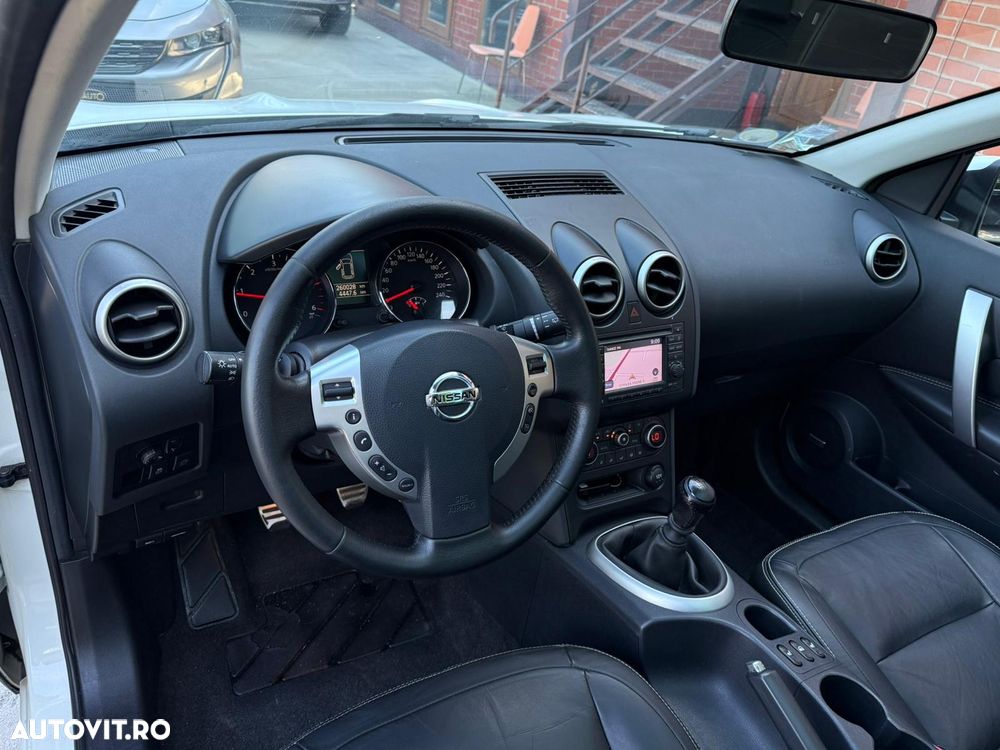 Nissan Qashqai+2 - 14