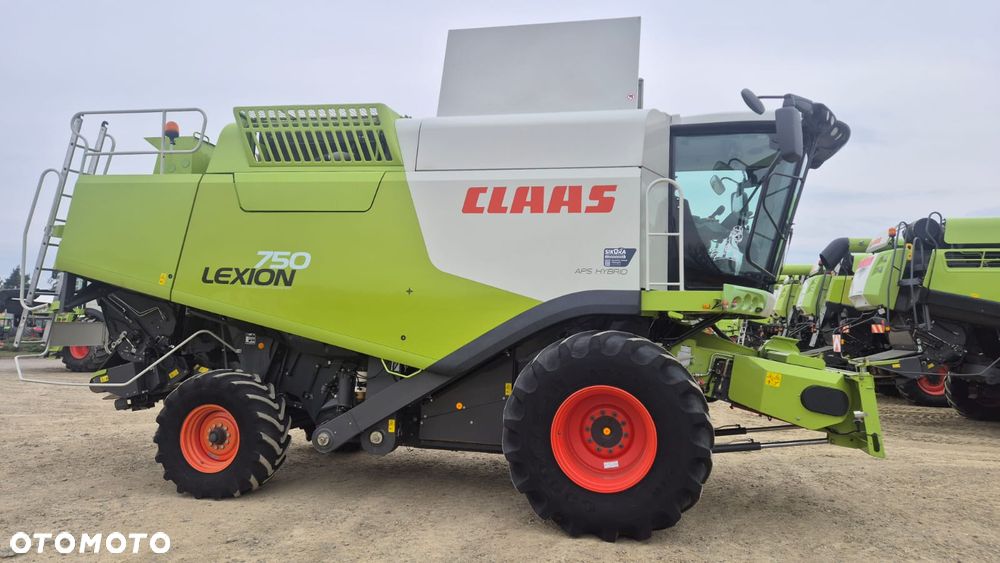 Claas Lexion 750 z hederem - 3
