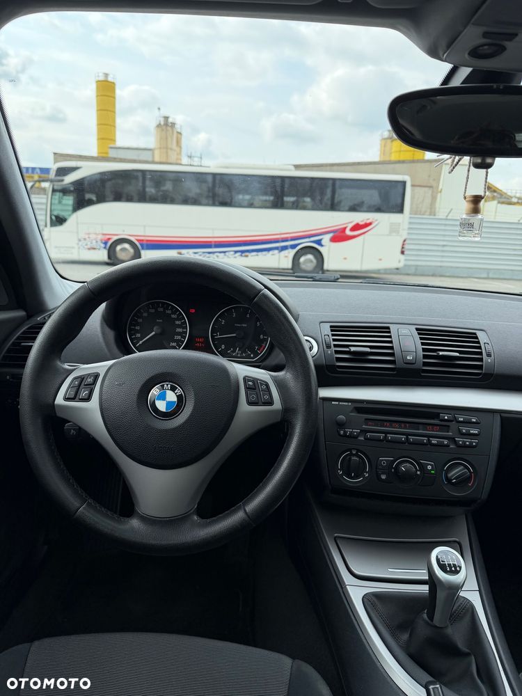 BMW Seria 1 - 16