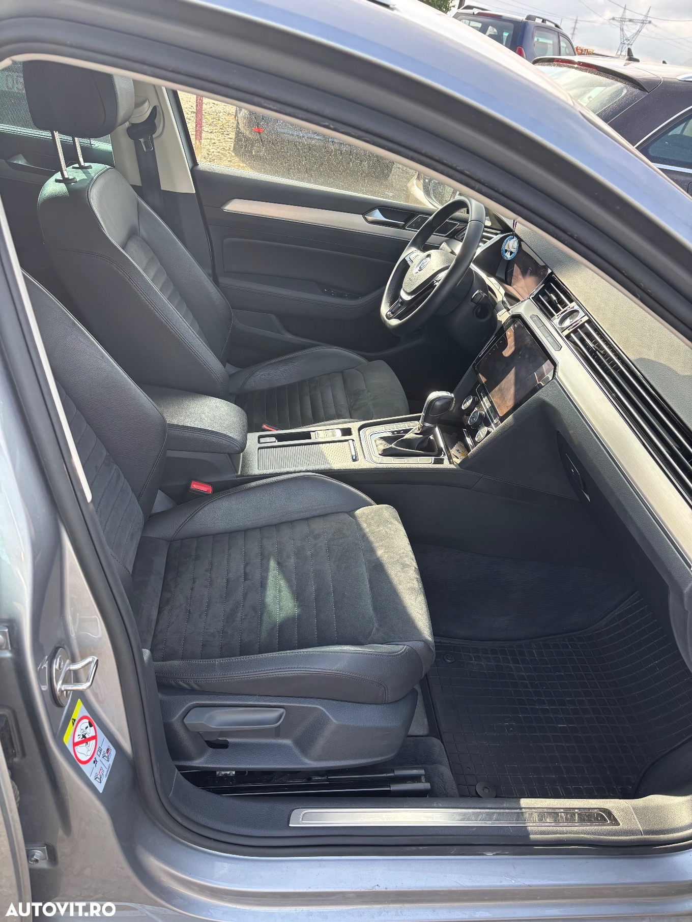 Volkswagen Passat Variant 2.0 TDI DSG R Executive - 9