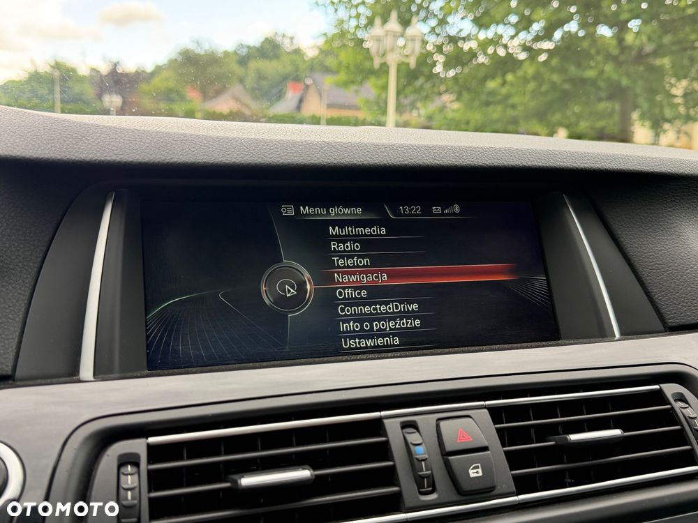 BMW Seria 5 530d xDrive Modern Line - 26