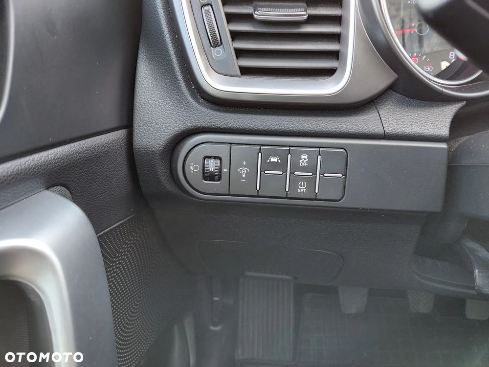 Kia Ceed 1.5 T-GDI M - 14