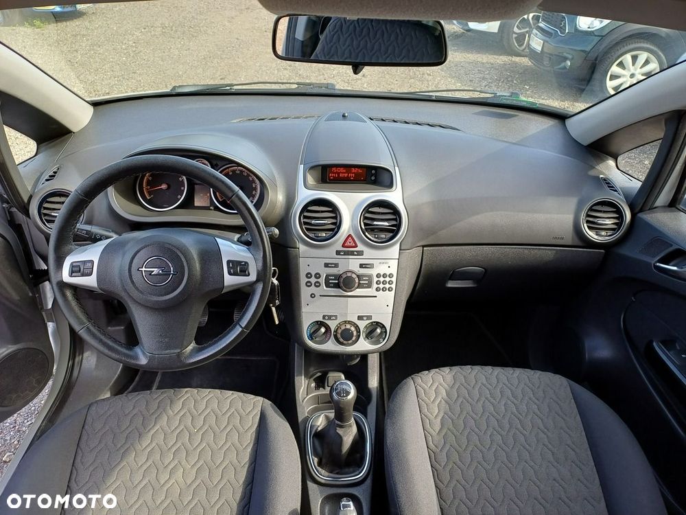 Opel Corsa 1.4 16V Edition - 24