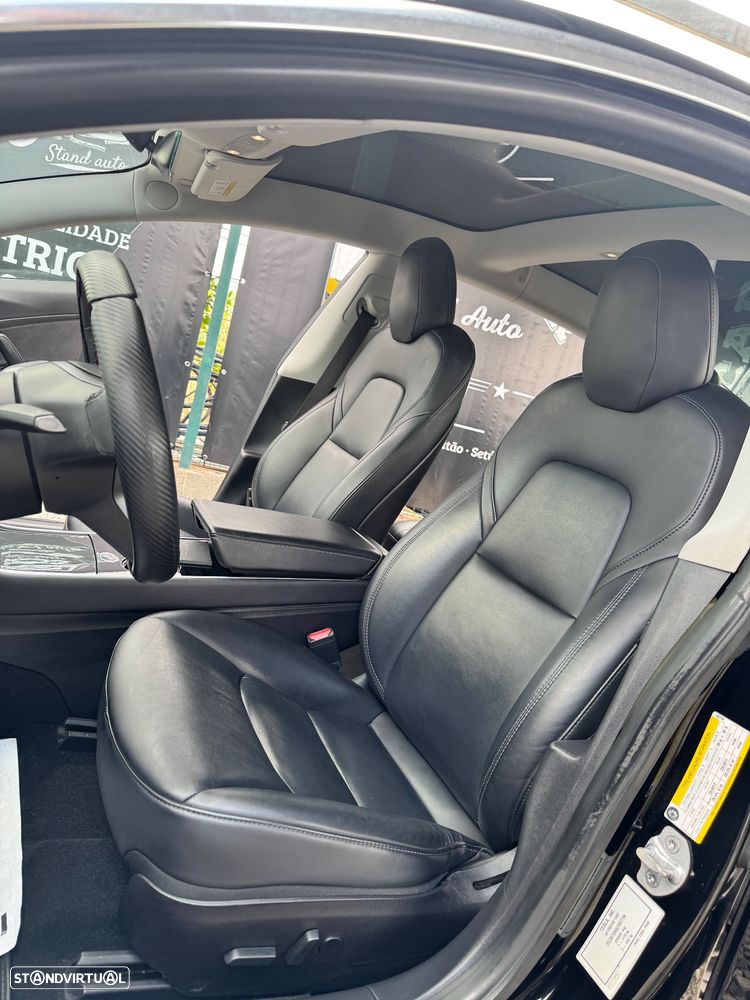 Tesla Model 3 Standard Range Plus RWD - 3